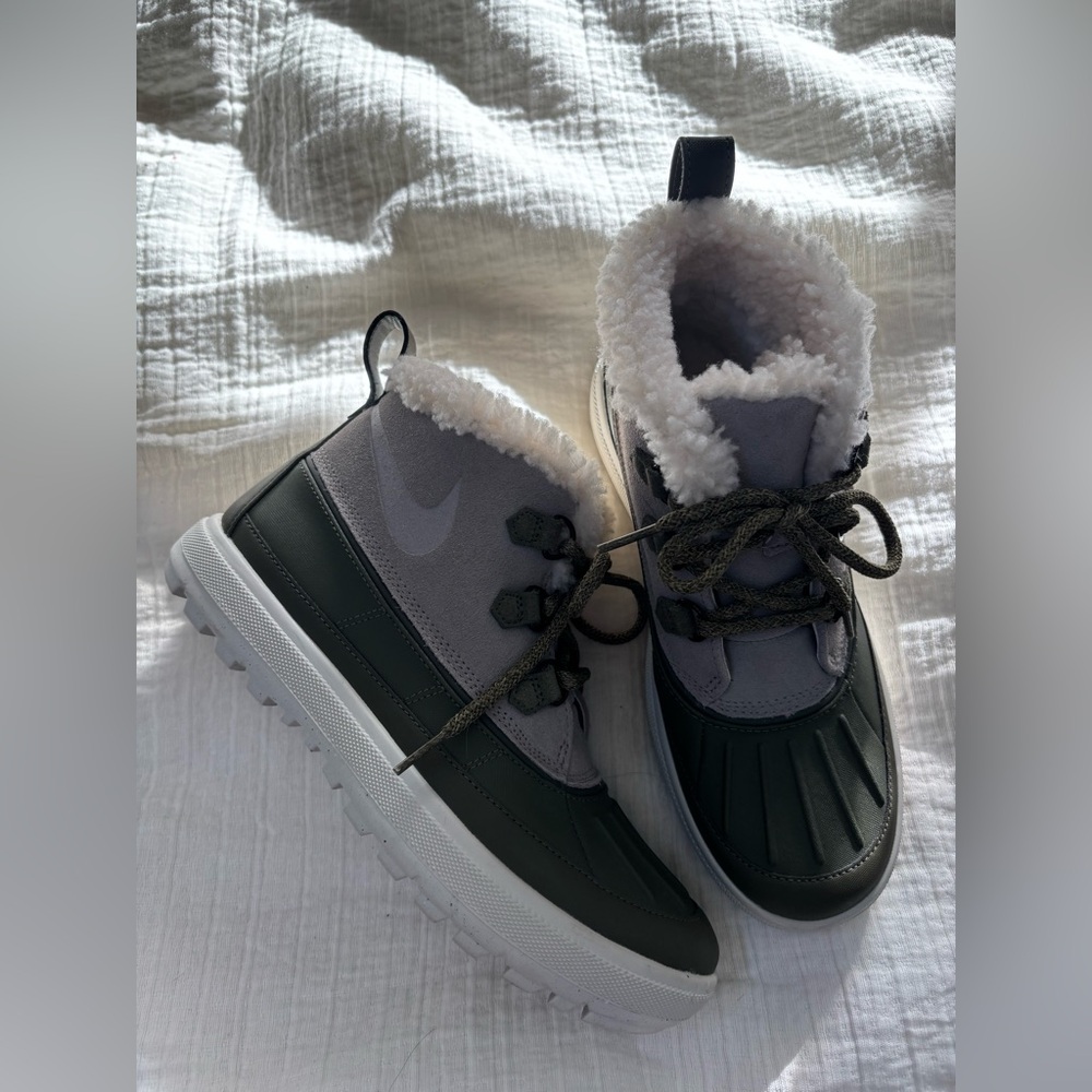 Nike Woodside Chukka 2 Women’s boot Size 8.5